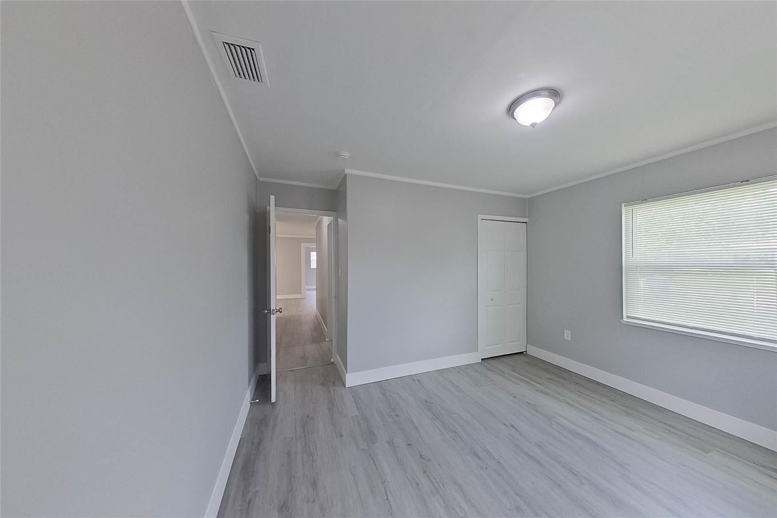 Image 17 of 25 For 1923 Brack Street