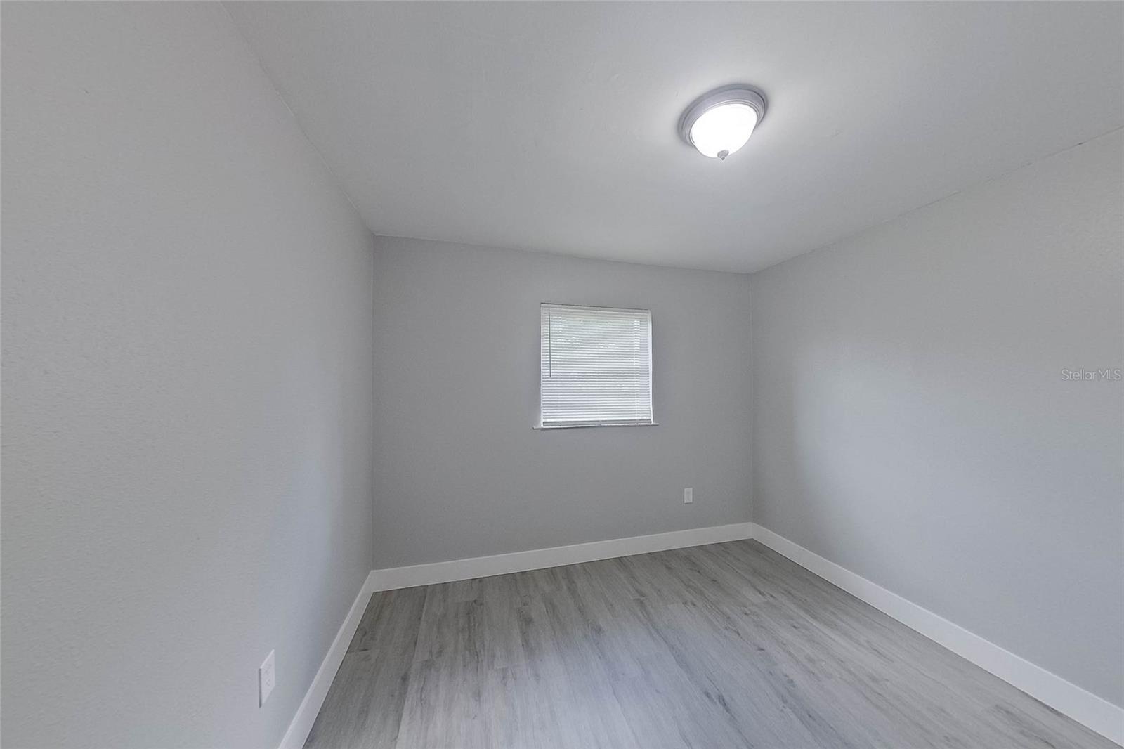 Image 18 of 25 For 1923 Brack Street