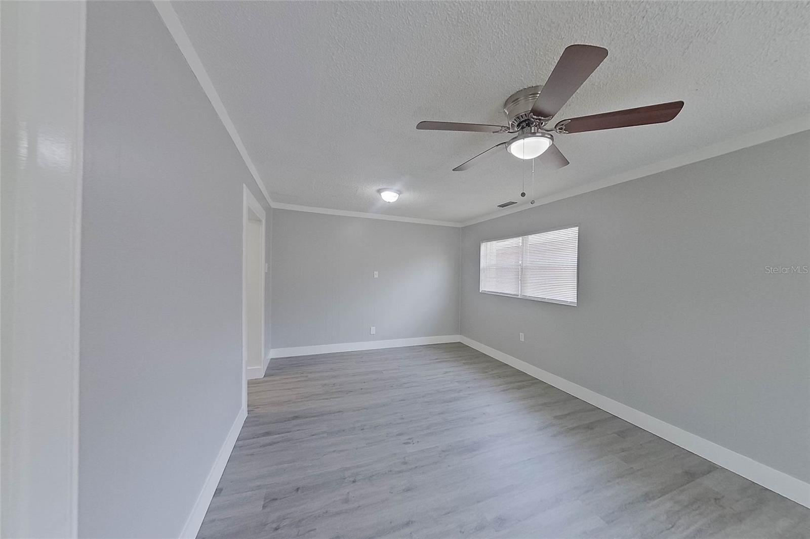 Image 5 of 25 For 1923 Brack Street