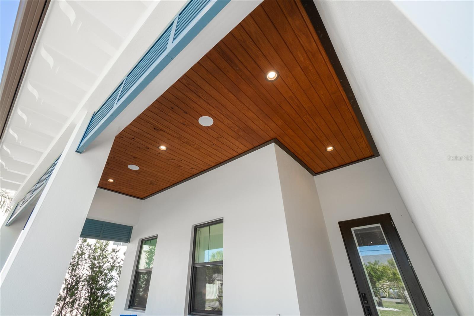 Image 21 of 66 For 1441 Bay Shore Drive