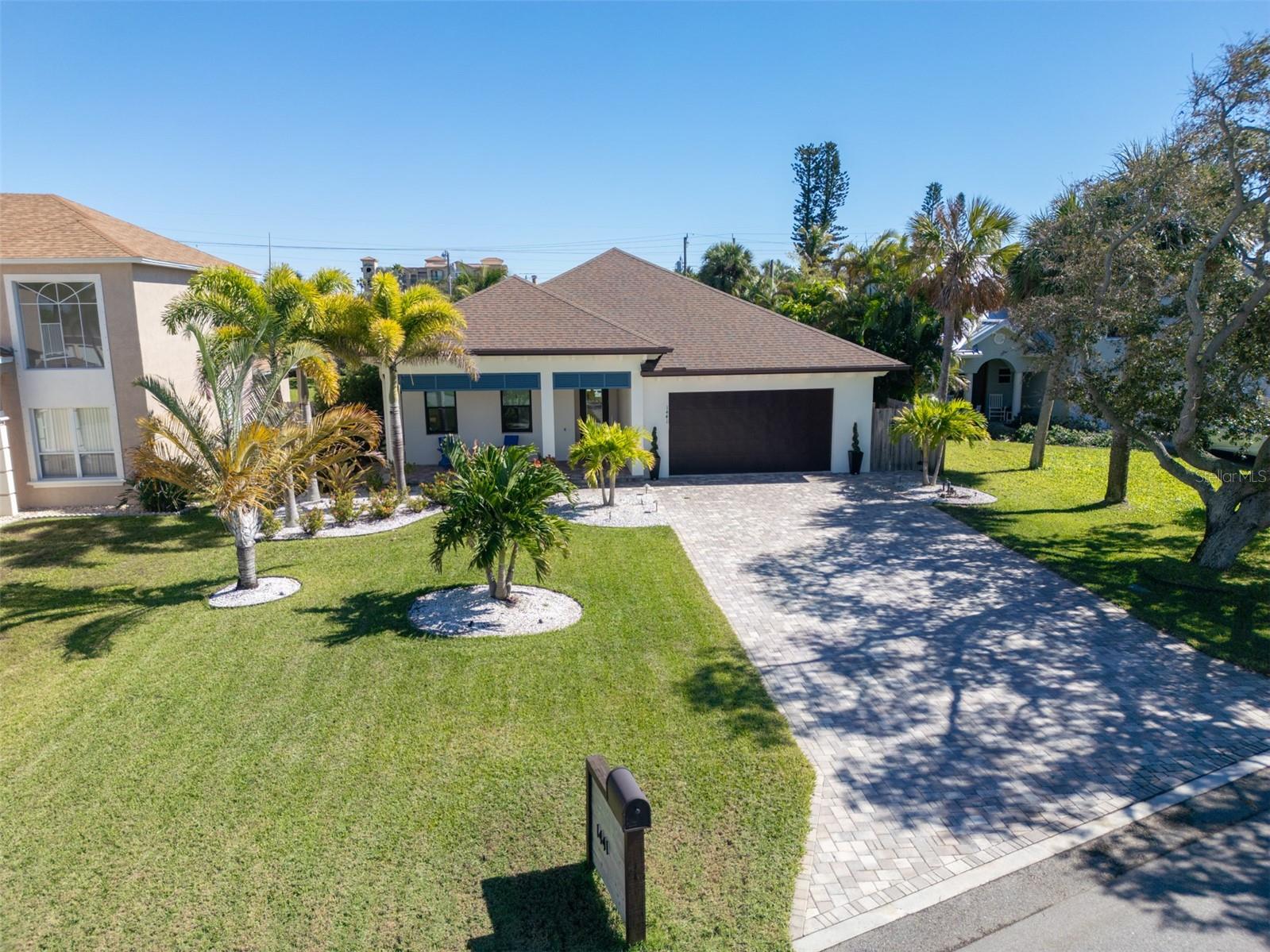 Image 22 of 66 For 1441 Bay Shore Drive