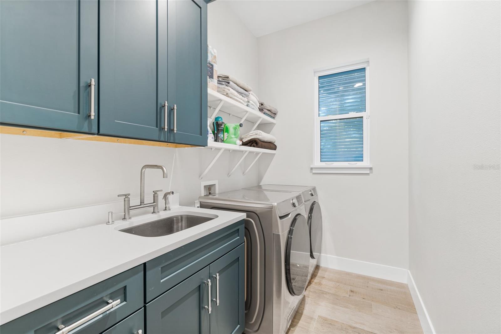 Image 30 of 66 For 1441 Bay Shore Drive