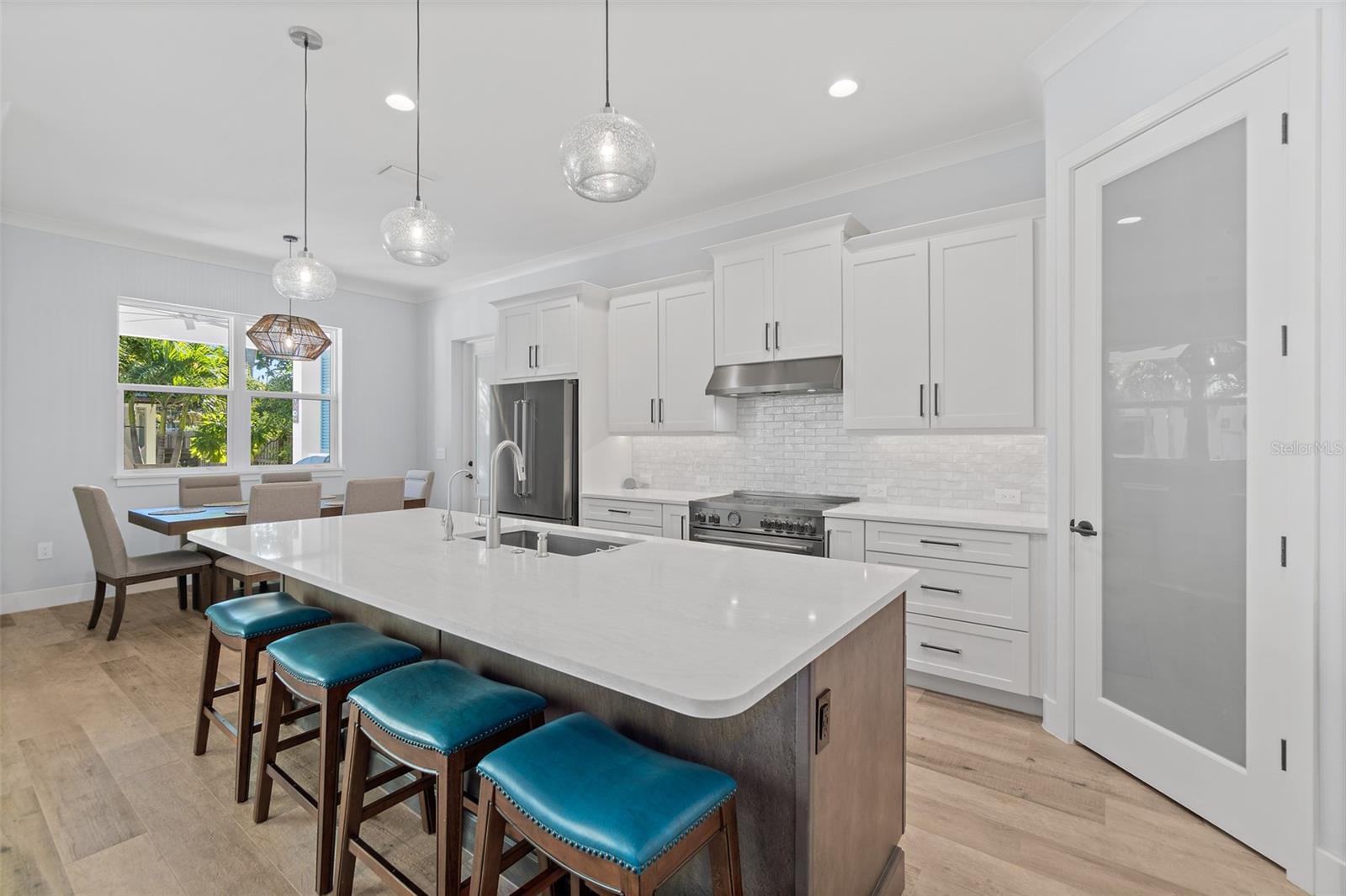 Image 36 of 66 For 1441 Bay Shore Drive