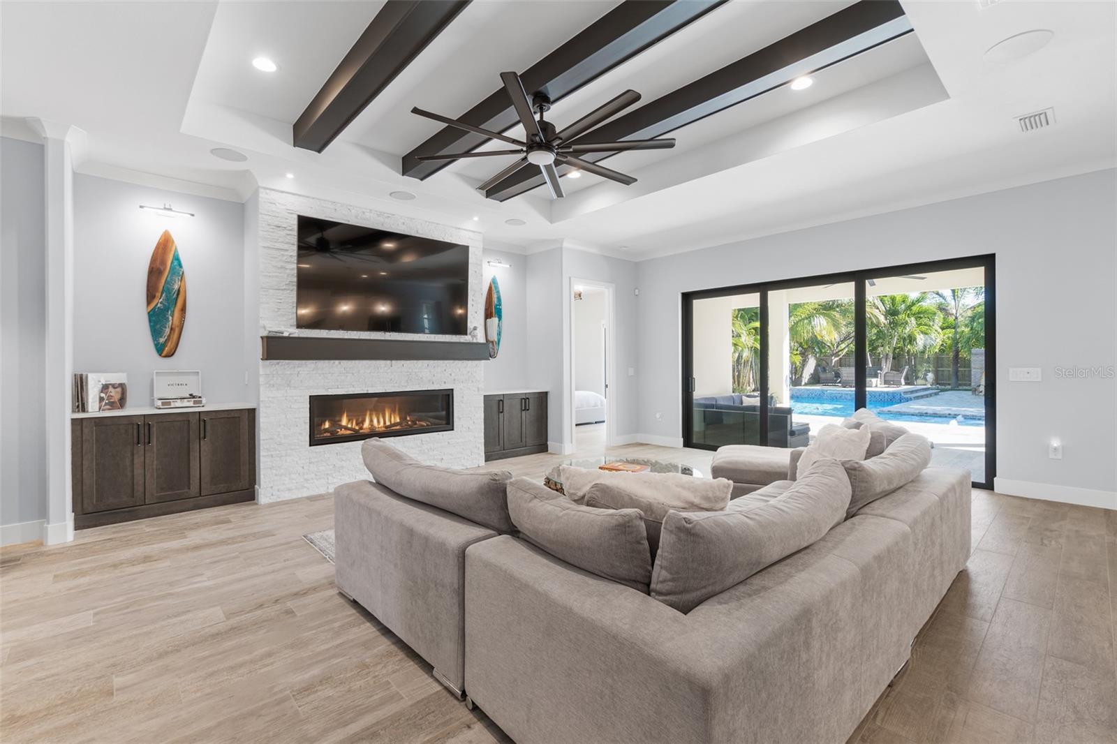 Image 41 of 66 For 1441 Bay Shore Drive