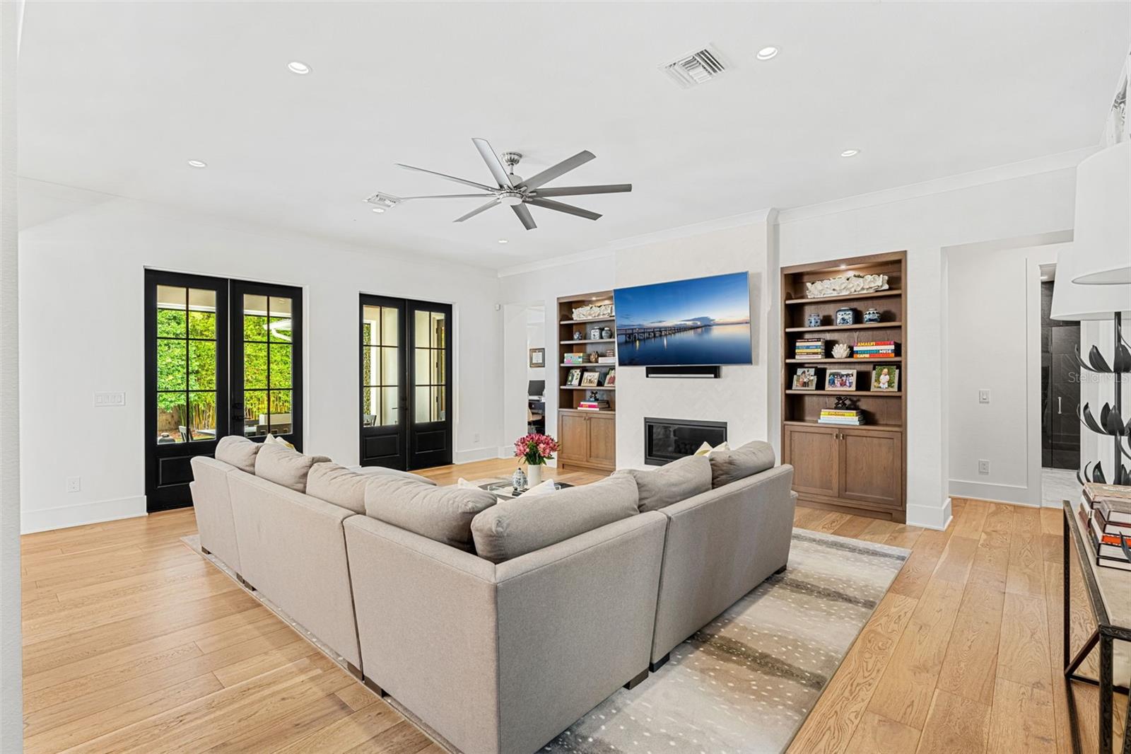 Image 17 of 50 For 473 Fletcher Place