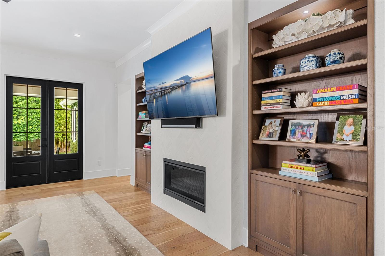 Image 19 of 50 For 473 Fletcher Place