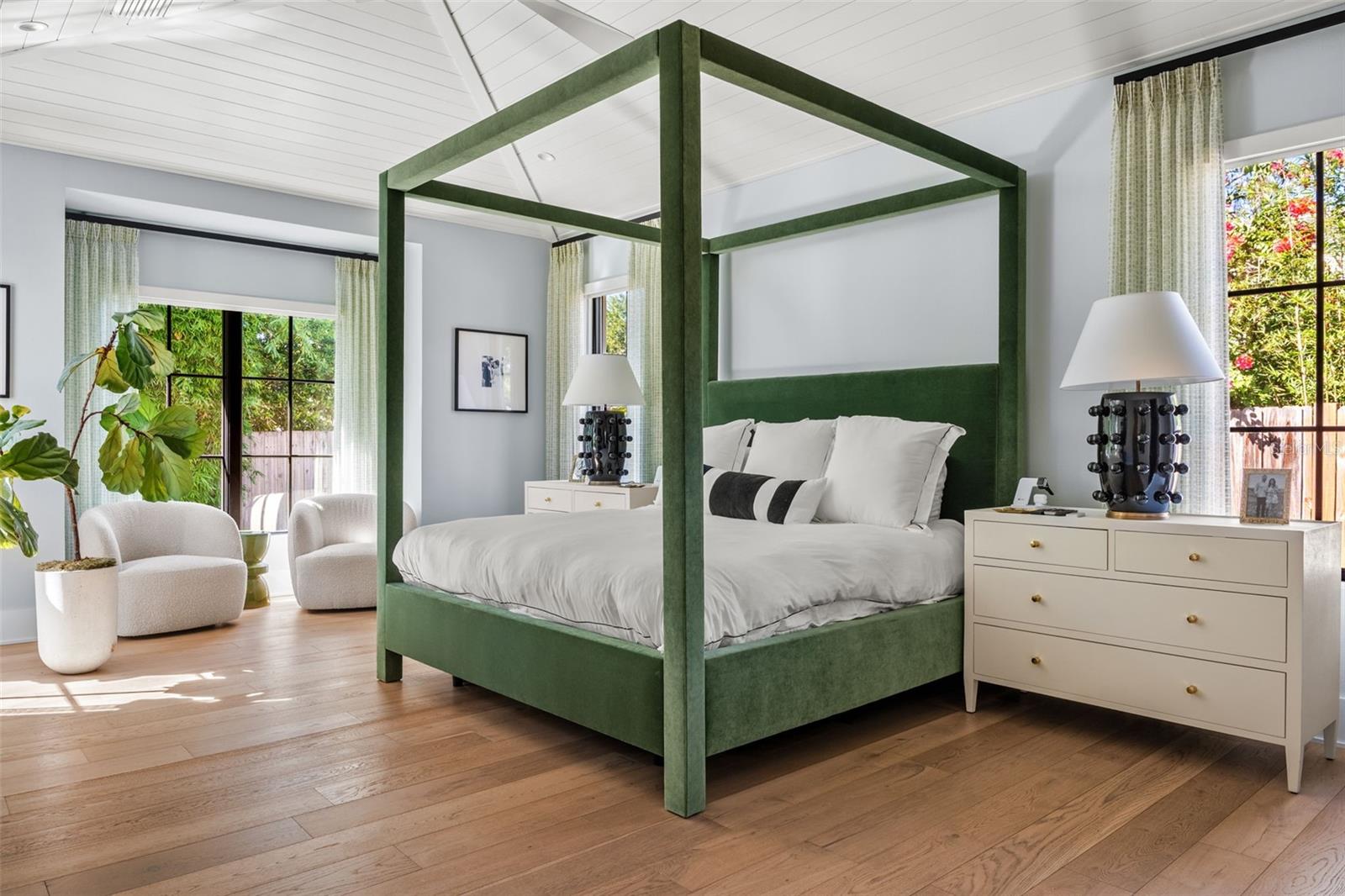 Image 25 of 50 For 473 Fletcher Place