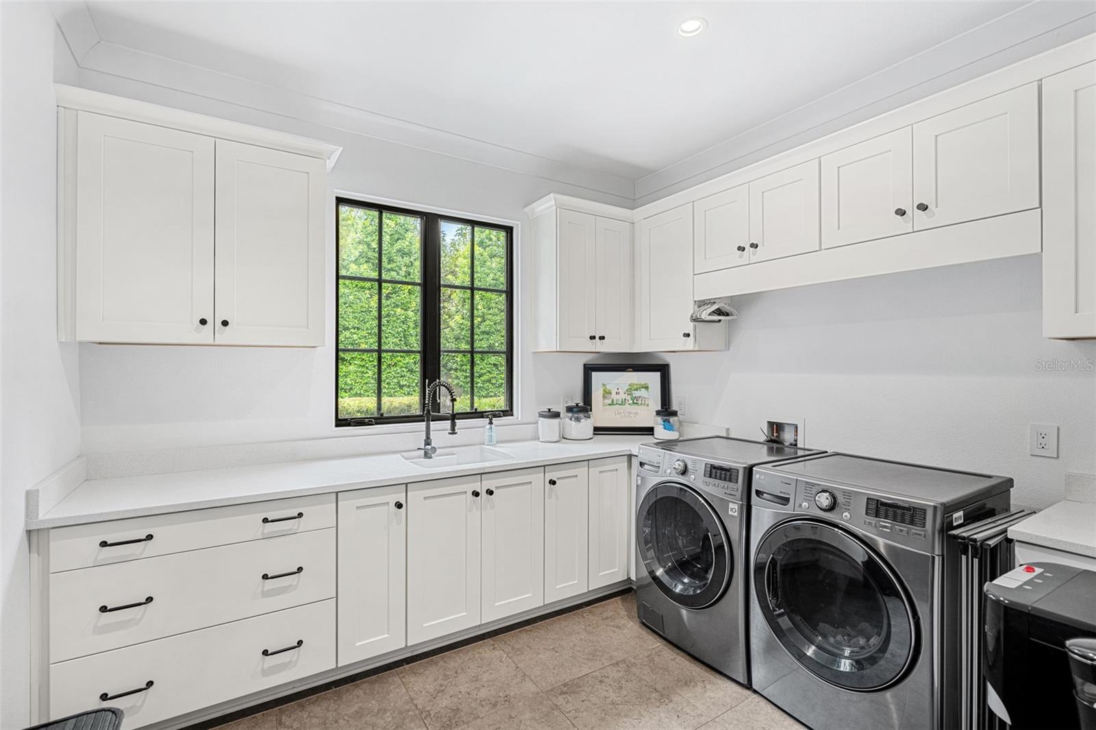 Image 31 of 50 For 473 Fletcher Place