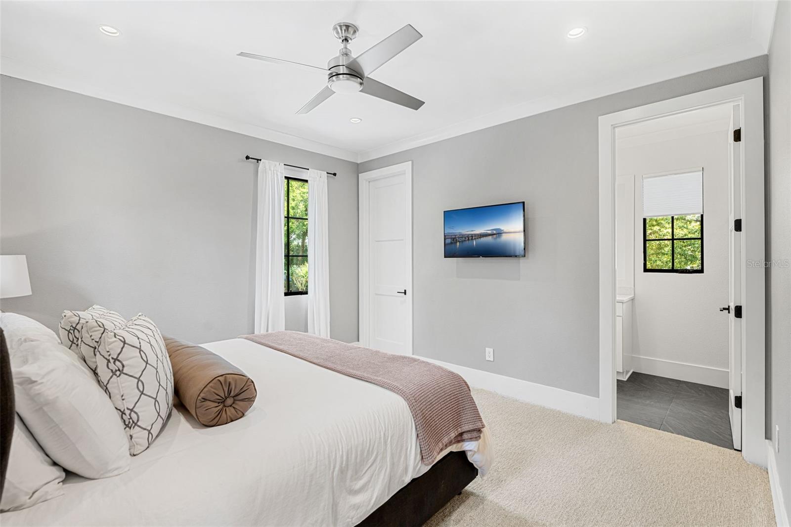 Image 34 of 50 For 473 Fletcher Place