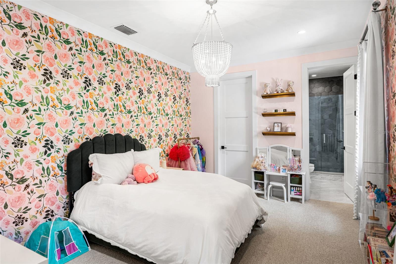 Image 36 of 50 For 473 Fletcher Place