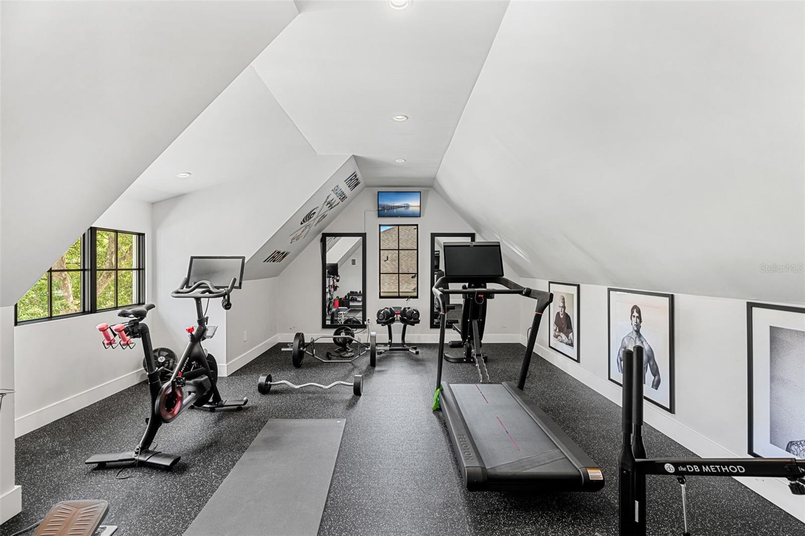 Image 40 of 50 For 473 Fletcher Place