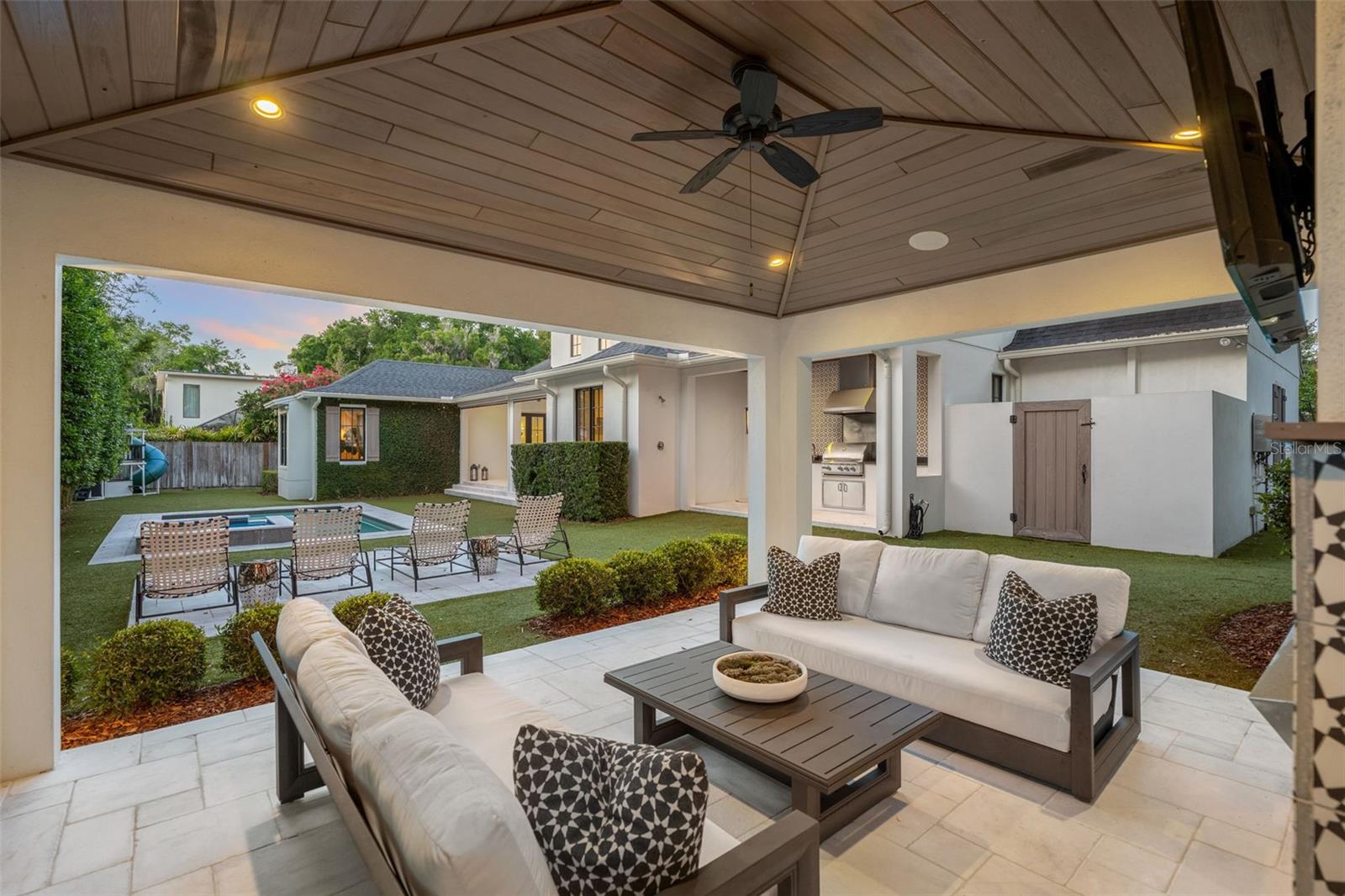 Image 48 of 50 For 473 Fletcher Place