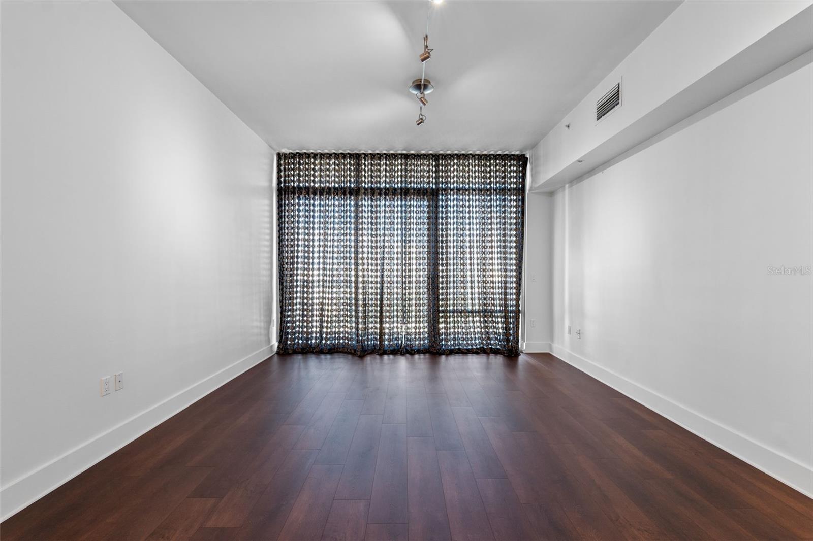 Listing photo id 12 for 260 Osceola Avenue 1207