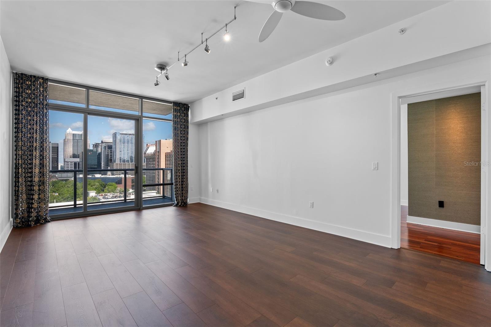 Listing photo id 13 for 260 Osceola Avenue 1207