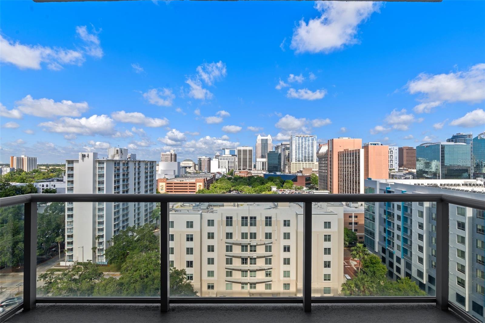 Listing photo id 15 for 260 Osceola Avenue 1207