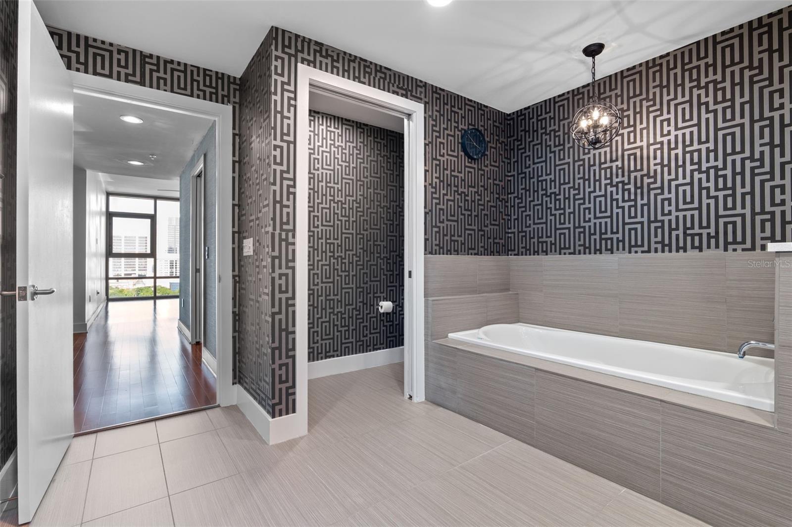 Listing photo id 20 for 260 Osceola Avenue 1207