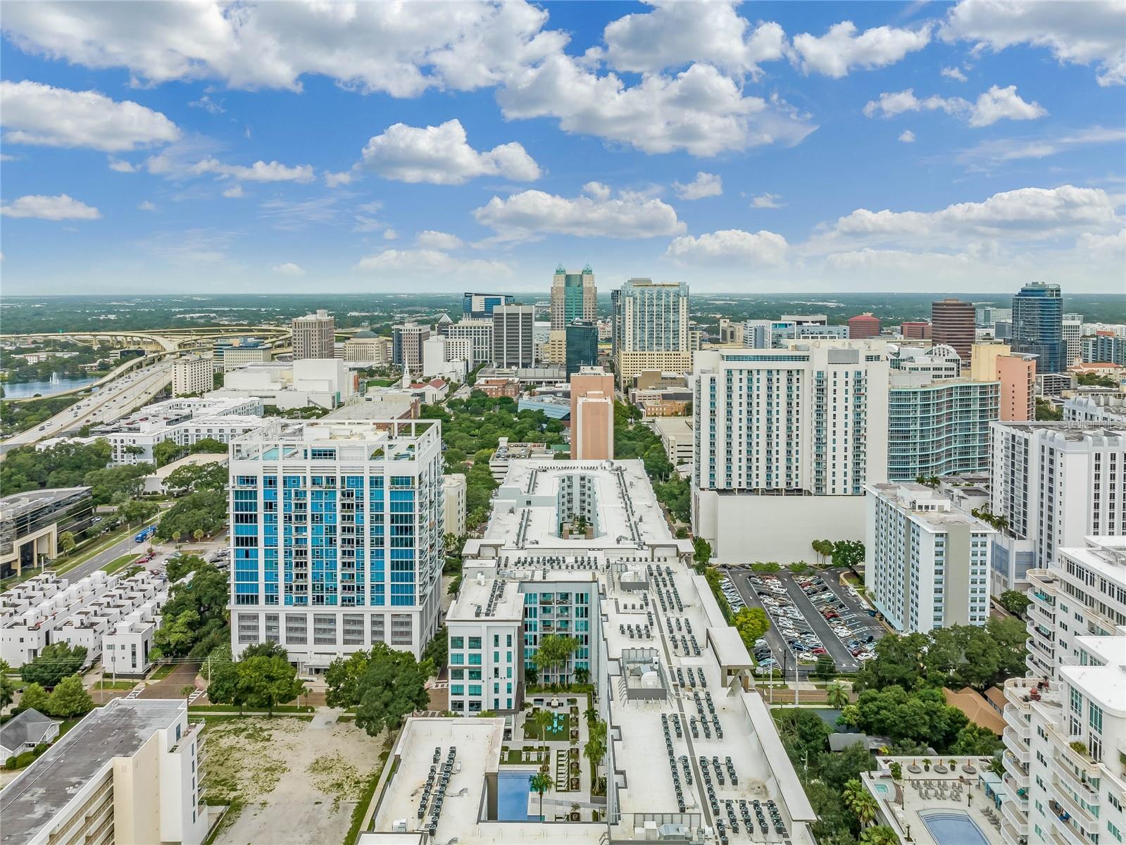 Listing photo id 31 for 260 Osceola Avenue 1207