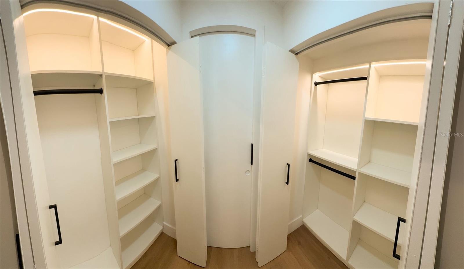 Image 16 of 23 For 2883 Osceola Avenue B2