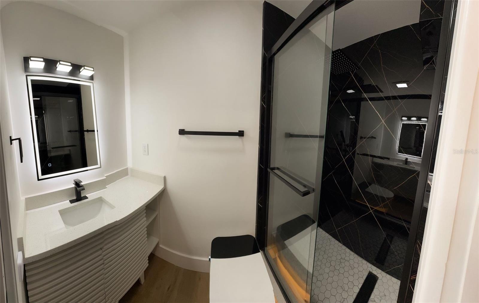 Image 19 of 23 For 2883 Osceola Avenue B2