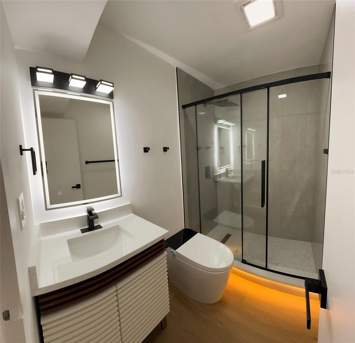 Image 20 of 23 For 2883 Osceola Avenue B2