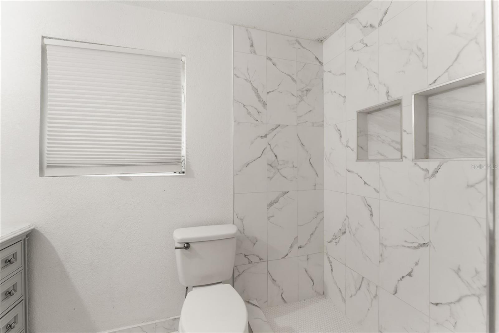 Image 13 of 32 For 721 Kankakee Lane