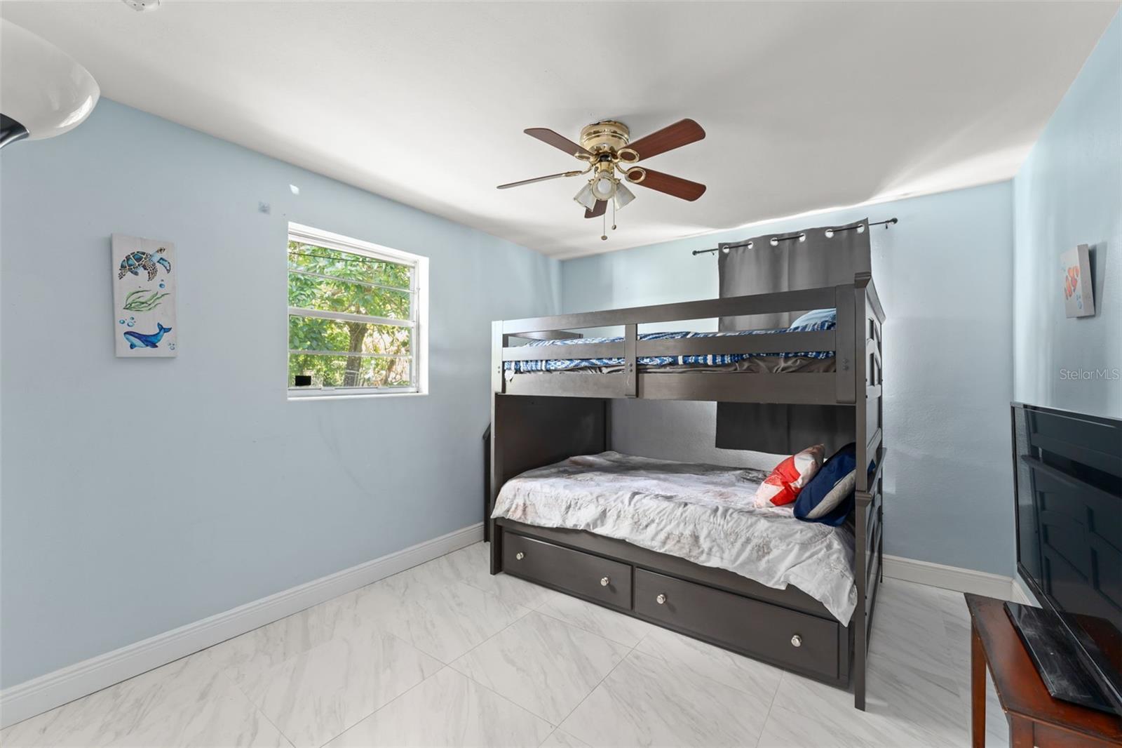 Image 17 of 32 For 721 Kankakee Lane