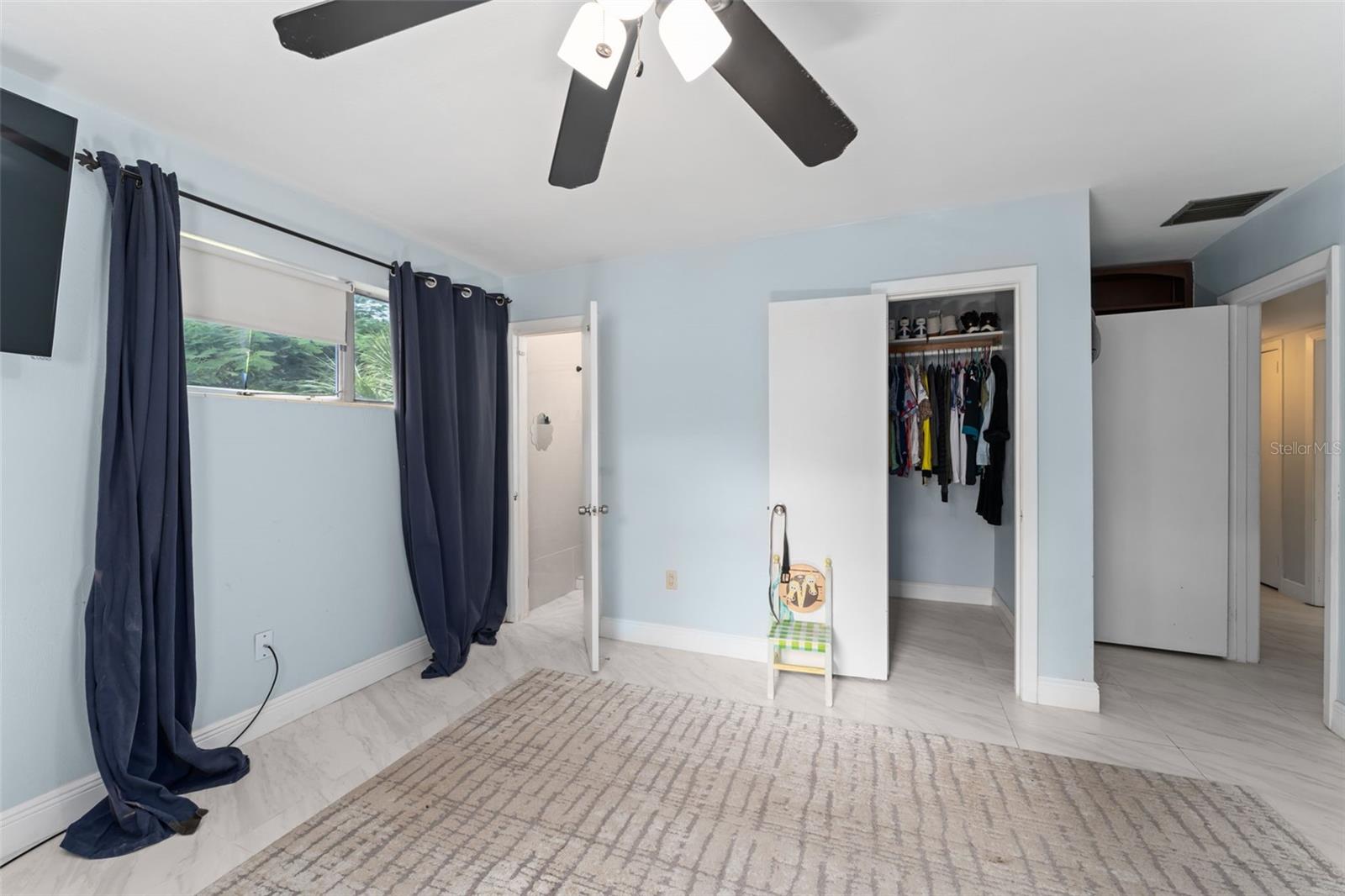 Image 20 of 32 For 721 Kankakee Lane