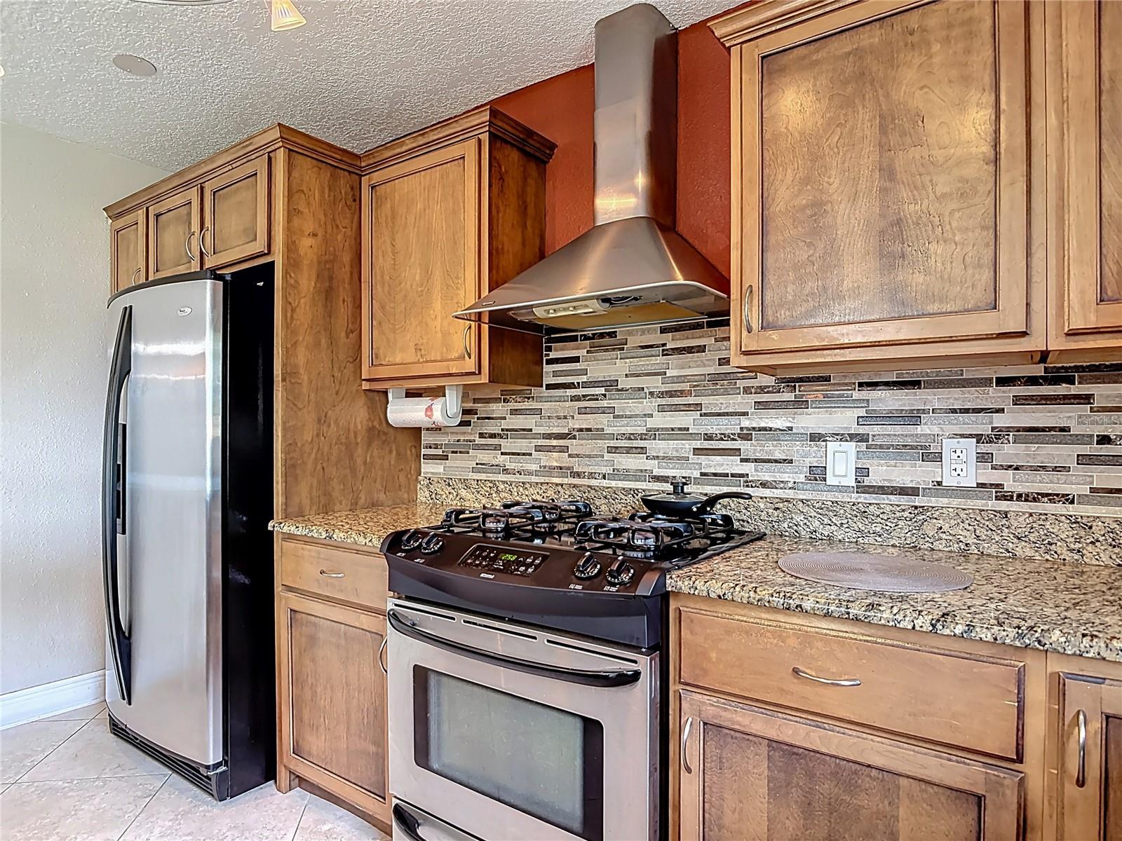 Image 17 of 43 For 1051 Alameda Drive