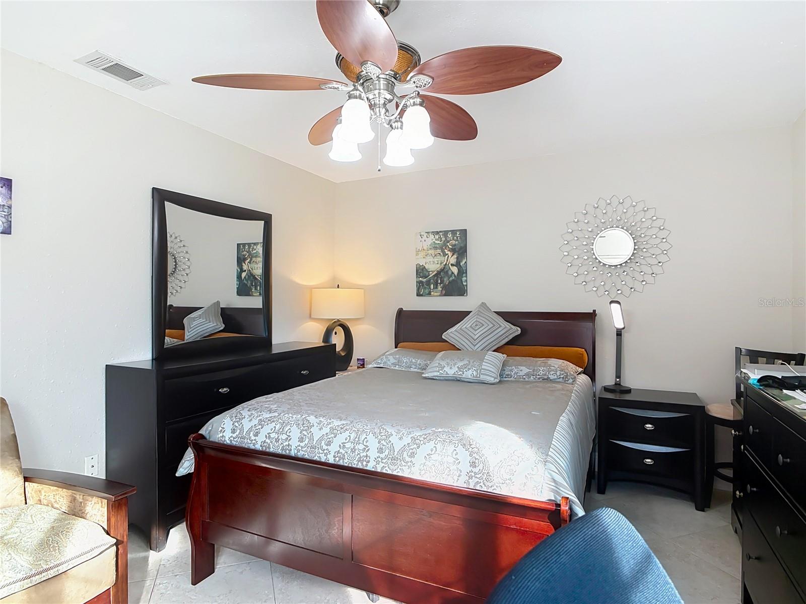 Image 24 of 43 For 1051 Alameda Drive