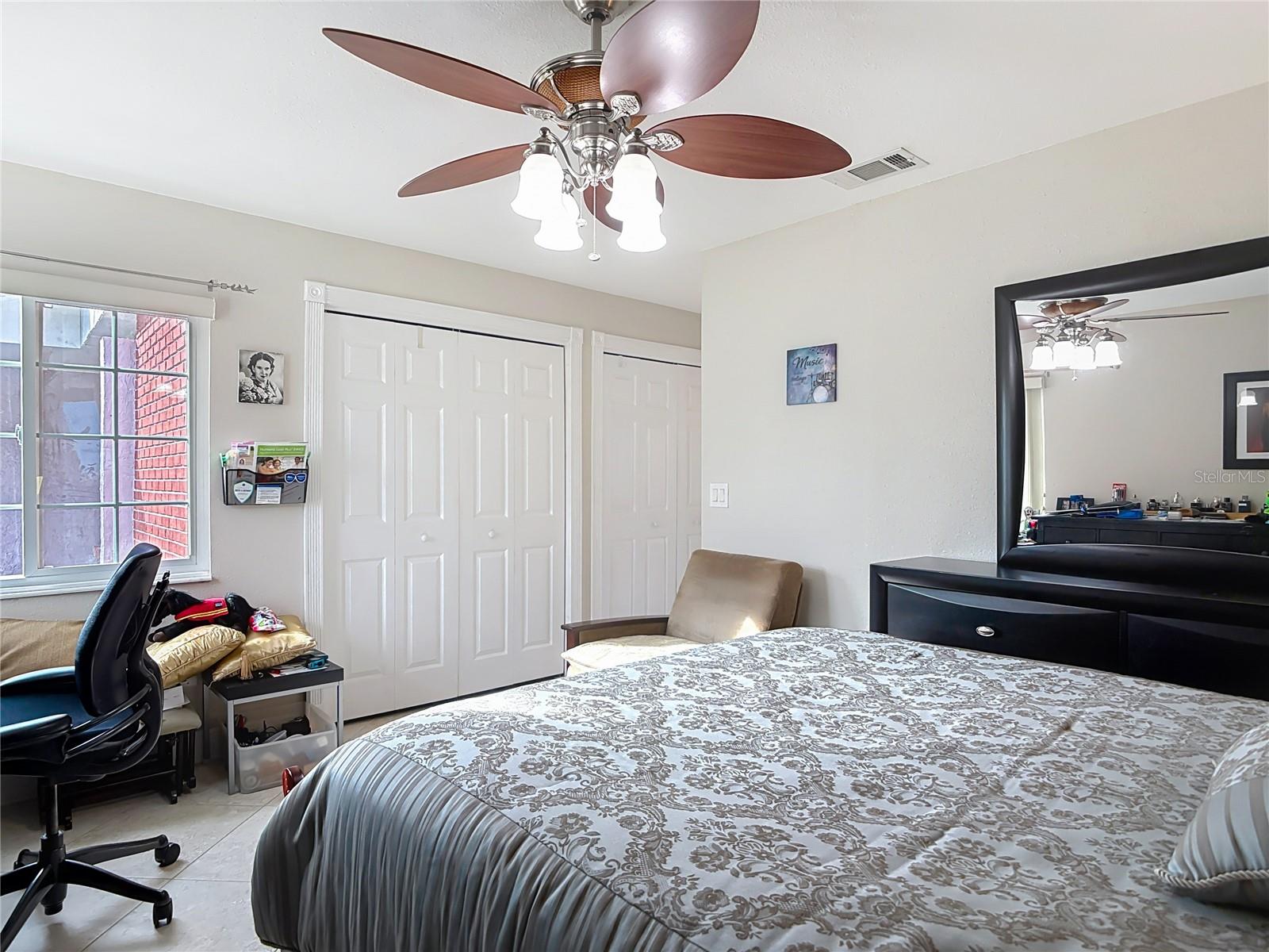 Image 25 of 43 For 1051 Alameda Drive