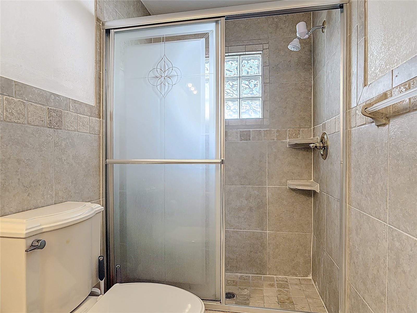 Image 27 of 43 For 1051 Alameda Drive