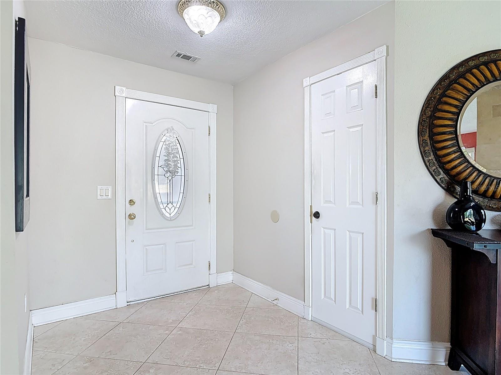 Image 4 of 43 For 1051 Alameda Drive