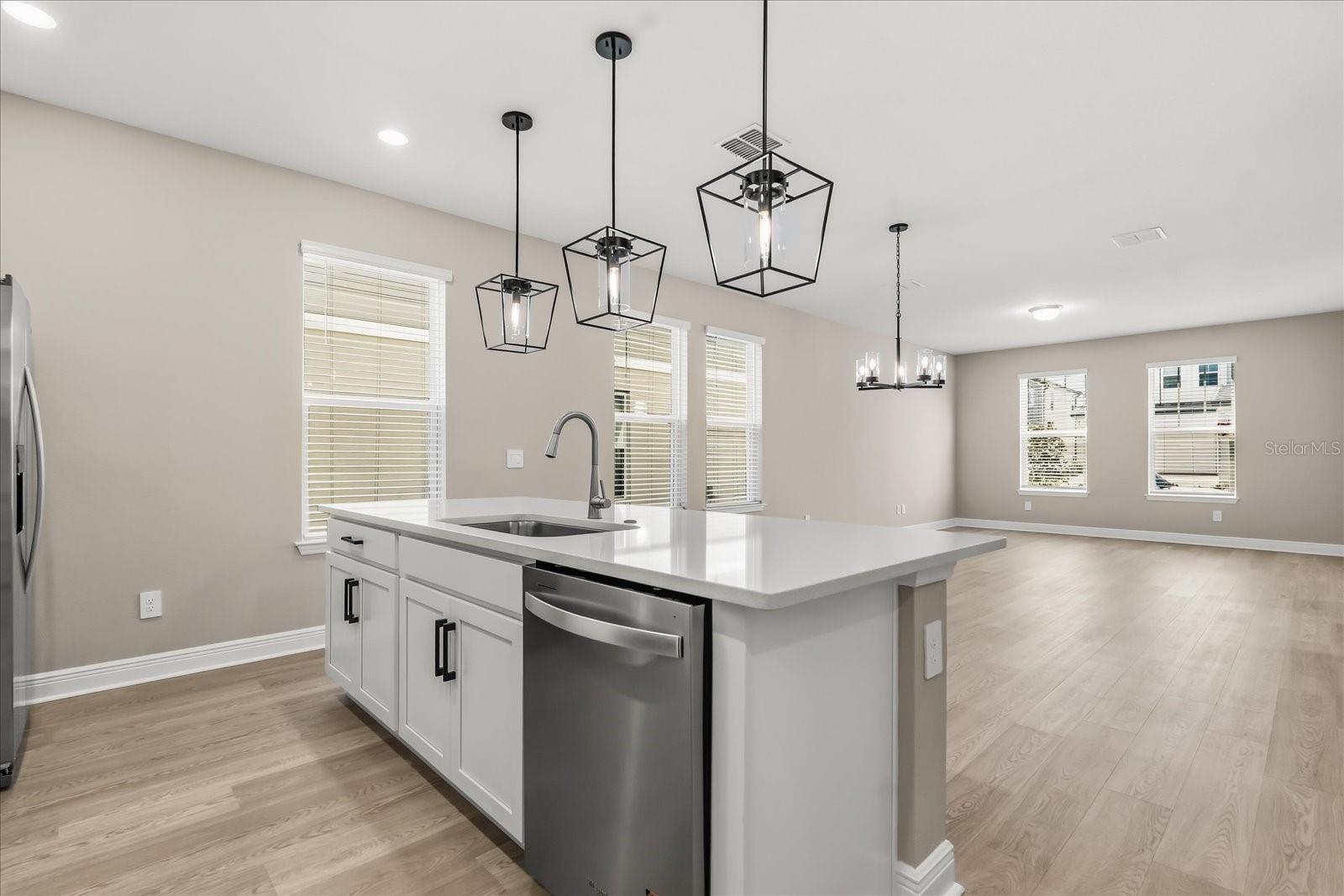 Image 13 of 39 For 16496 Silver Brook Way