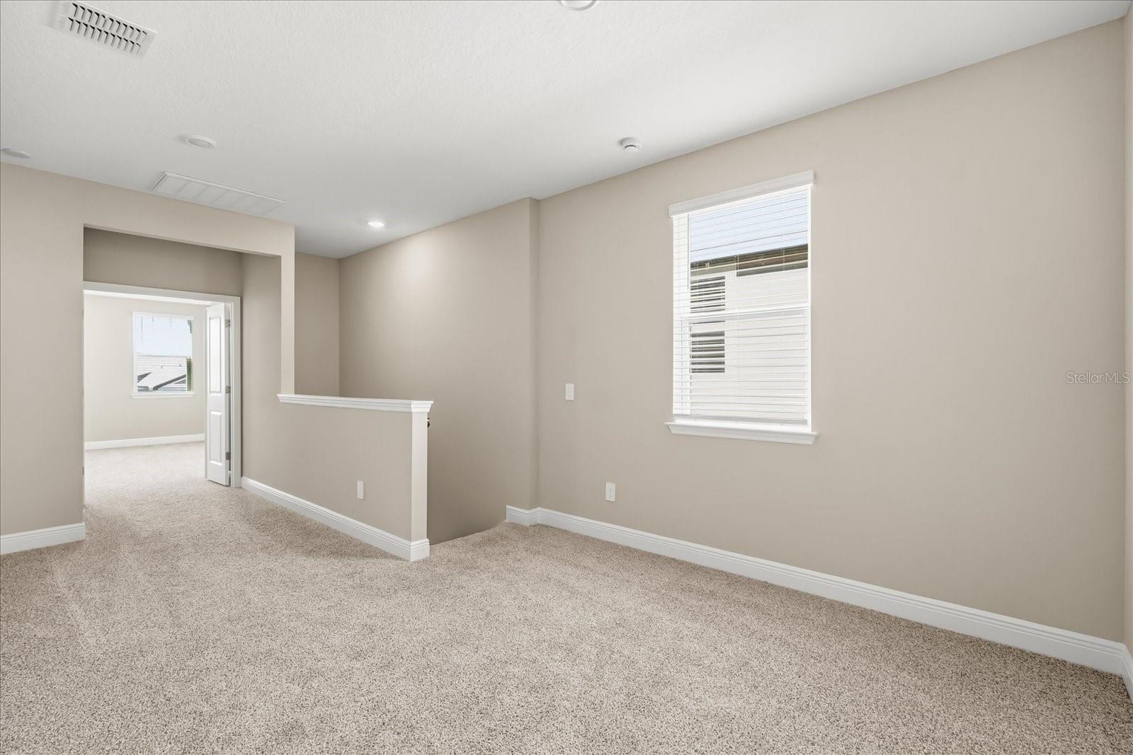 Image 26 of 39 For 16496 Silver Brook Way