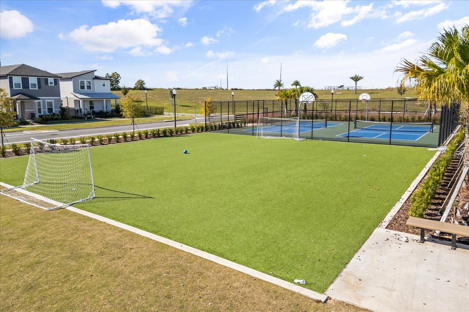 Image 3 of 39 For 16496 Silver Brook Way