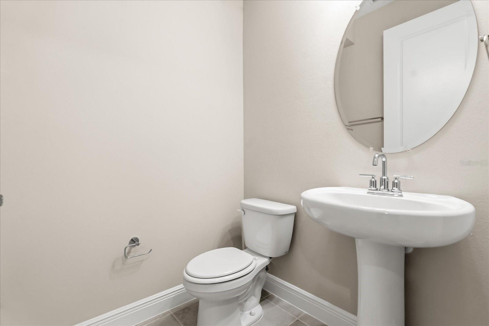 Image 32 of 39 For 16496 Silver Brook Way