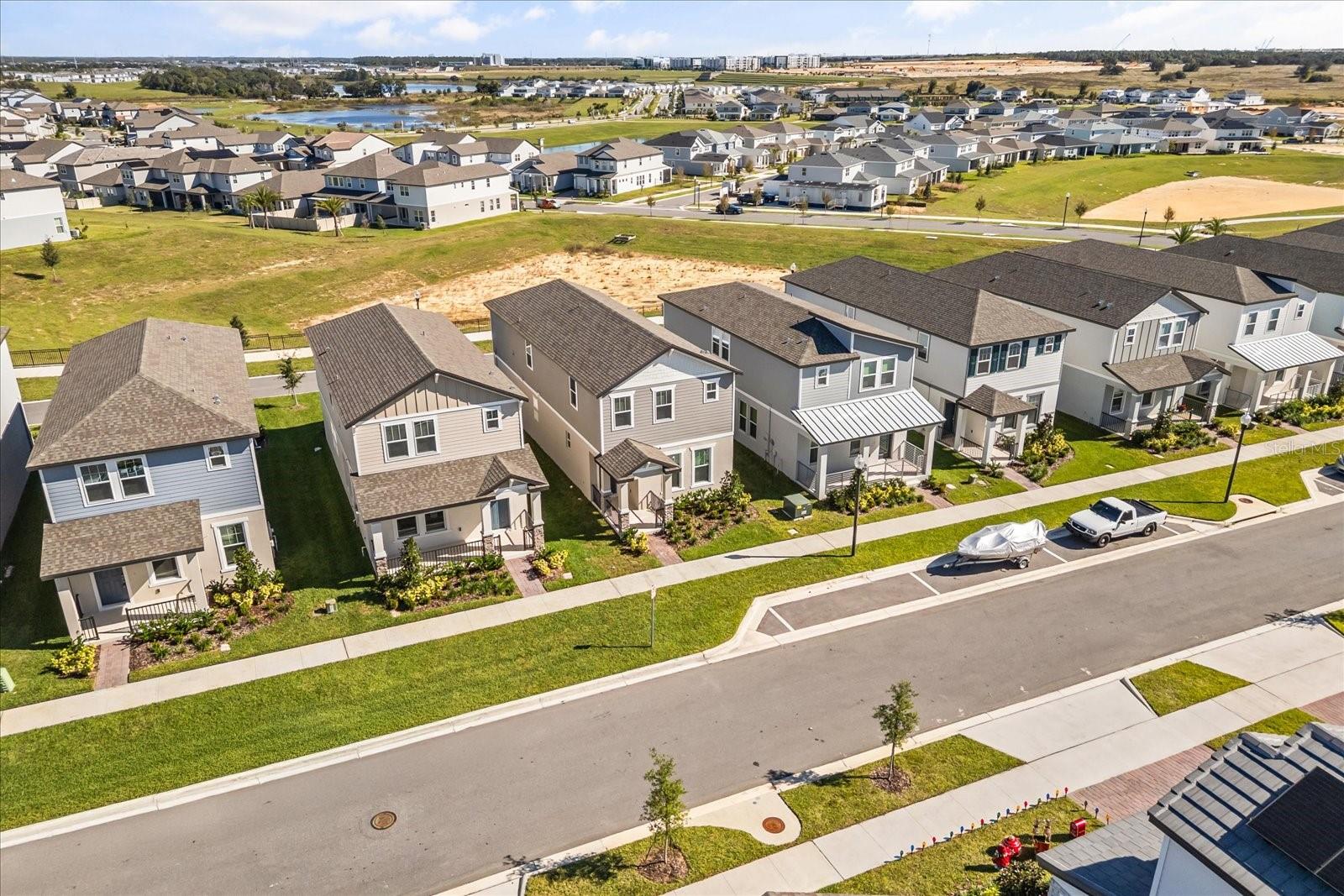 Image 37 of 39 For 16496 Silver Brook Way