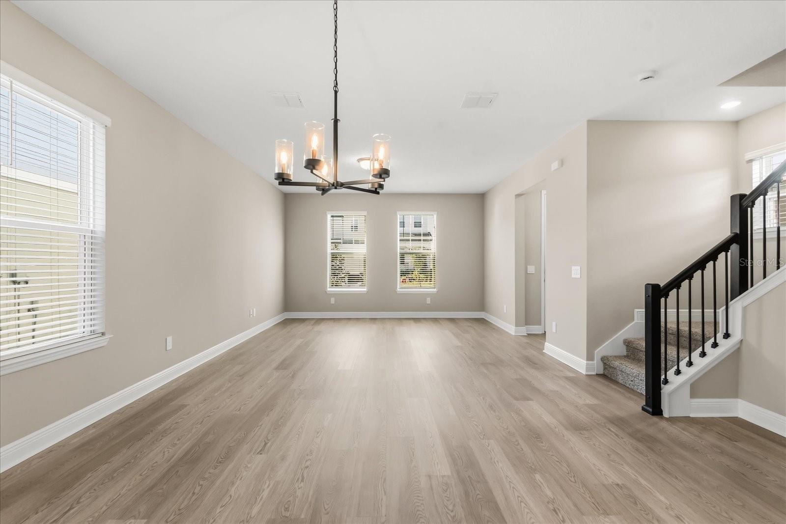 Image 6 of 39 For 16496 Silver Brook Way