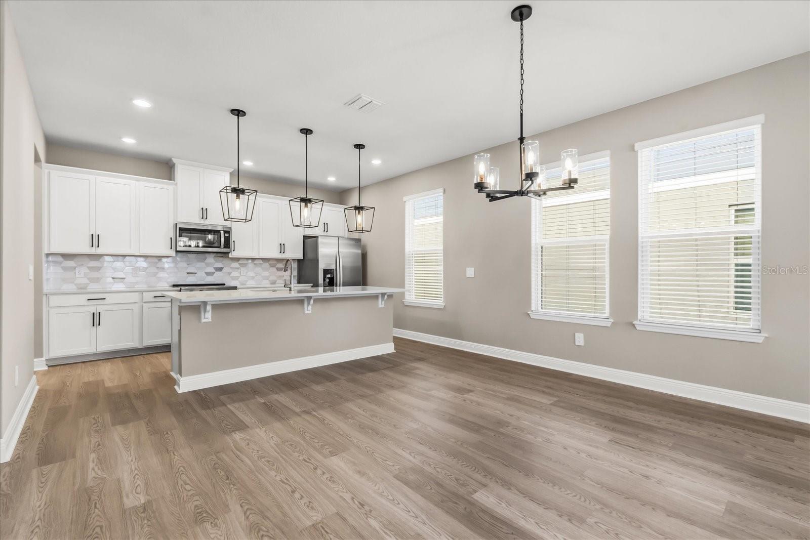 Image 8 of 39 For 16496 Silver Brook Way