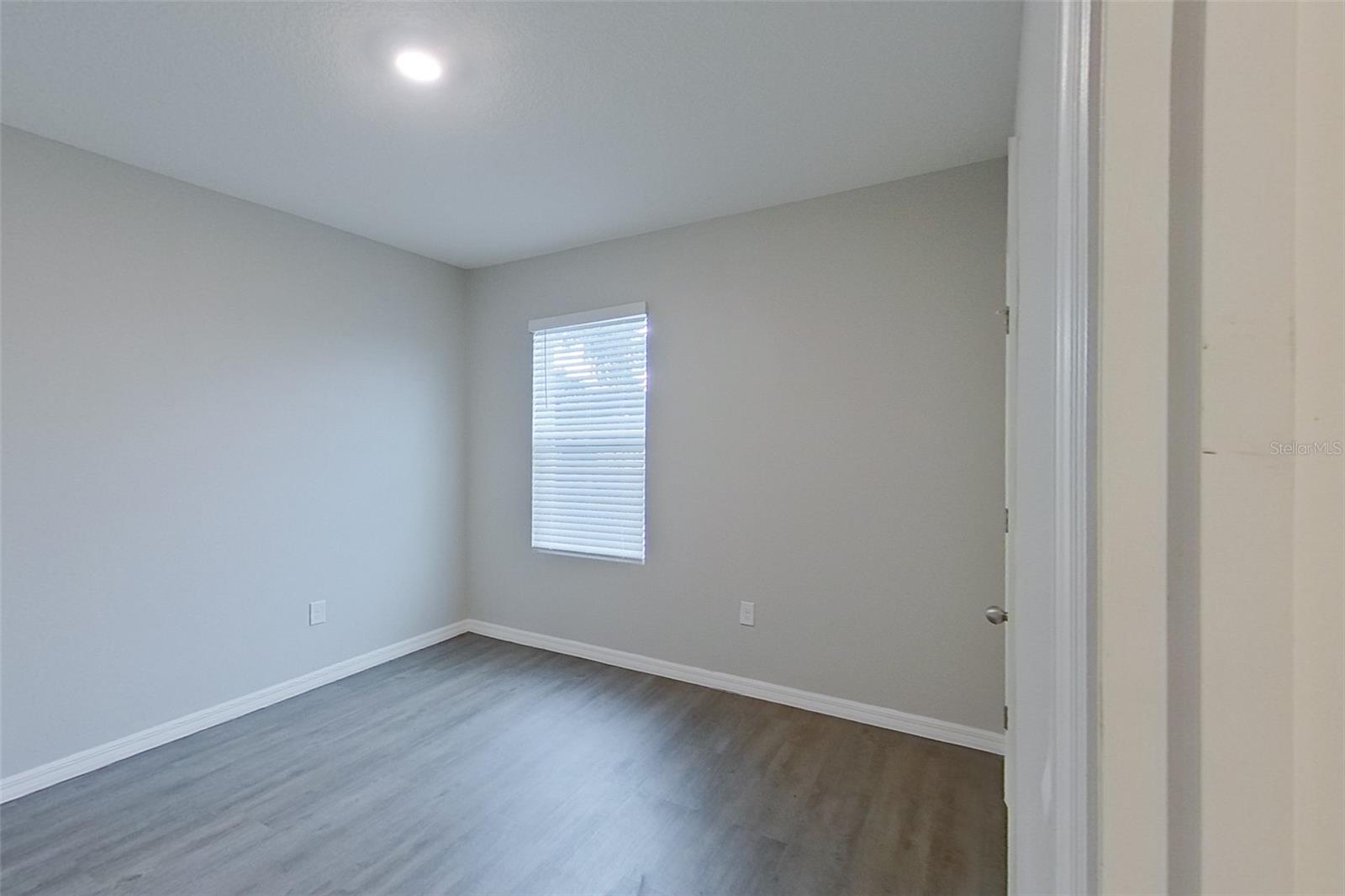 Image 17 of 20 For 32037 Katelin Circle