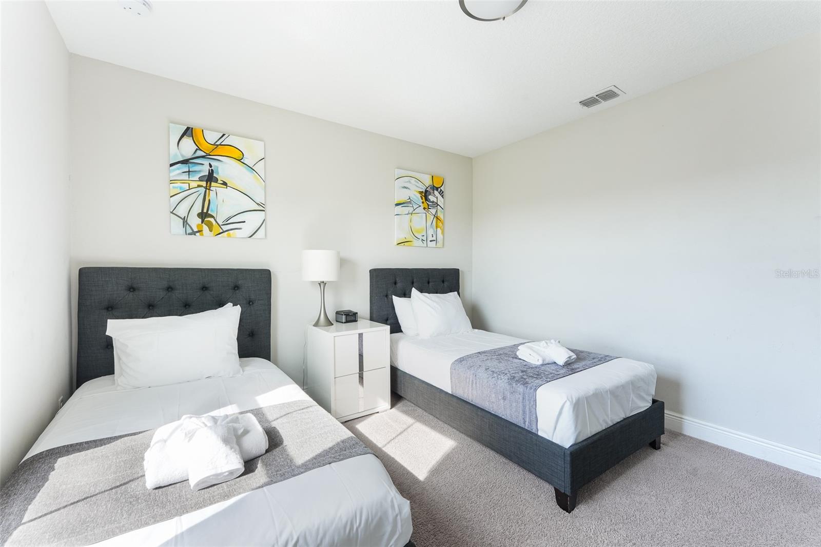 Image 19 of 43 For 207 Macaulays Cove