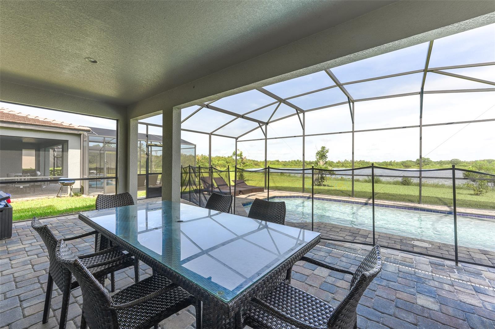 Image 27 of 43 For 207 Macaulays Cove