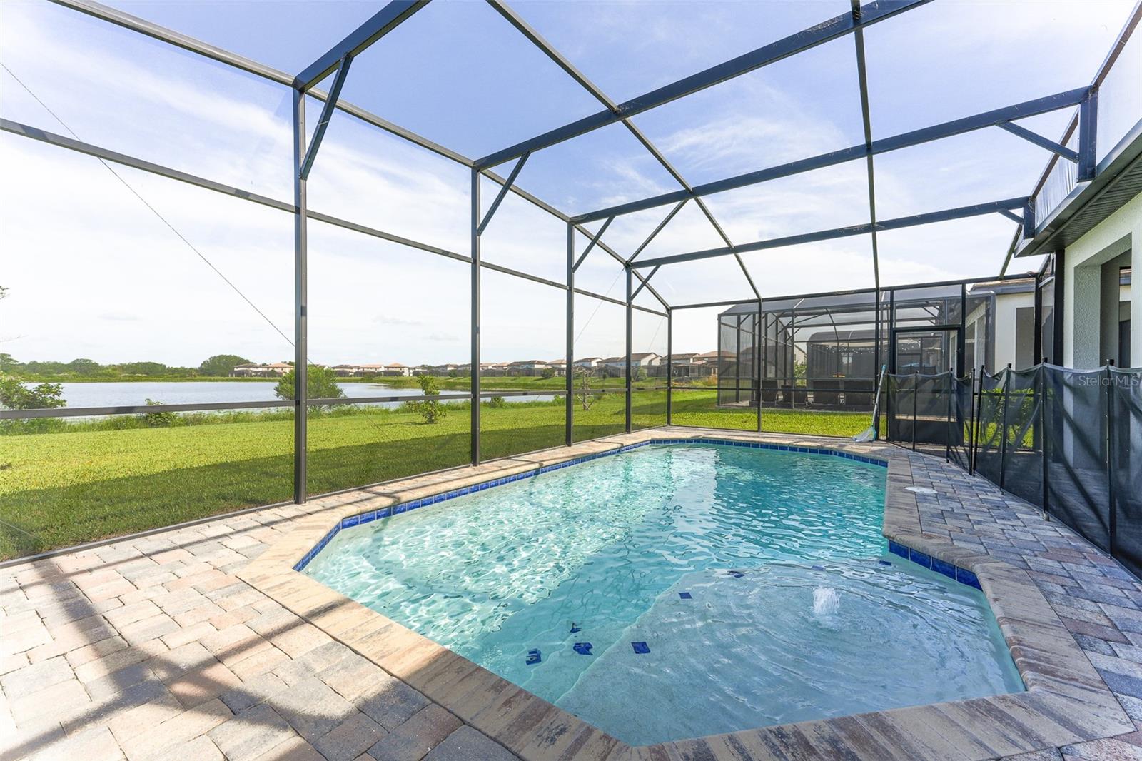 Image 28 of 43 For 207 Macaulays Cove