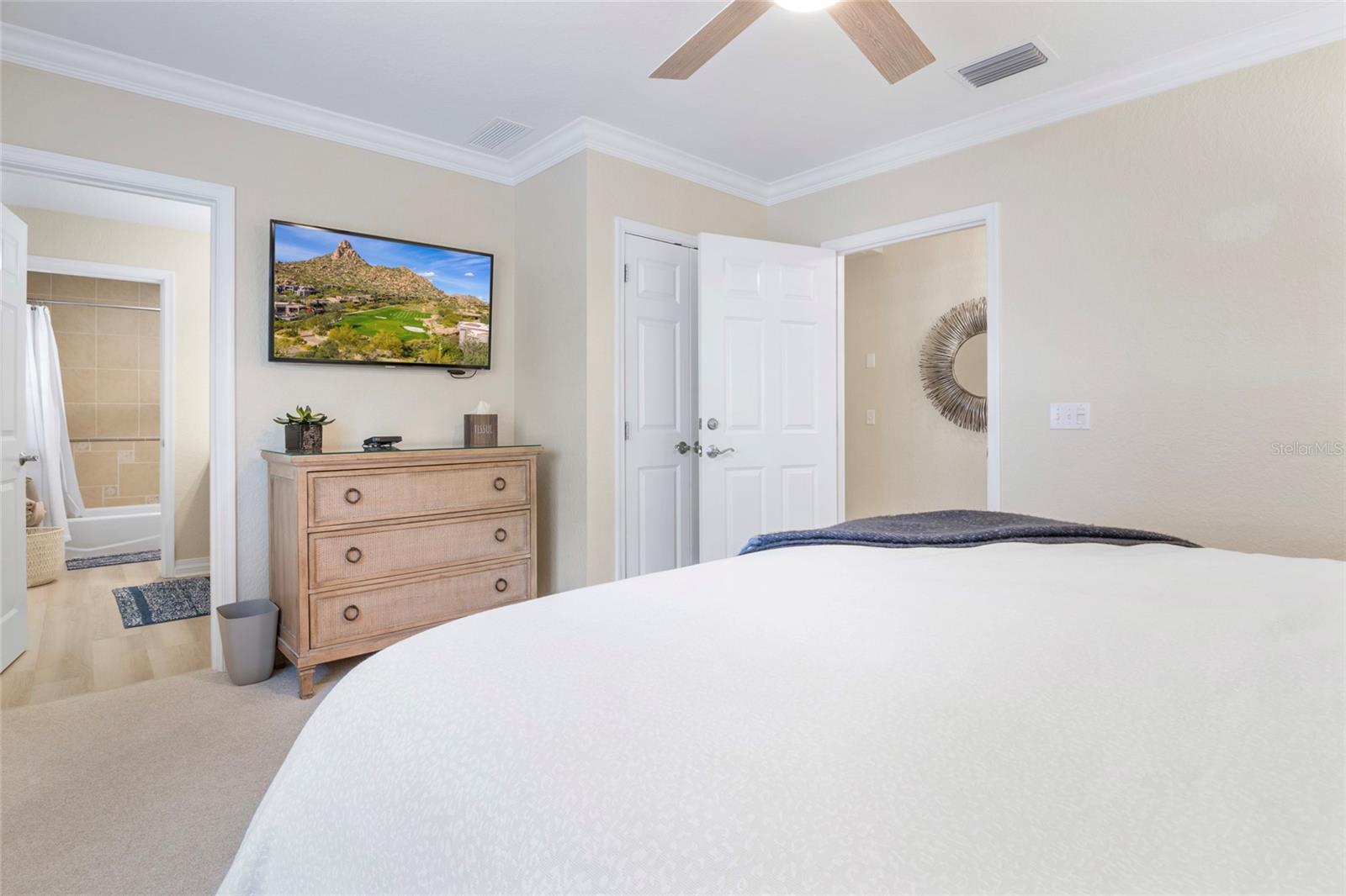 Image 11 of 39 For 7600 Sandy Ridge Drive 204