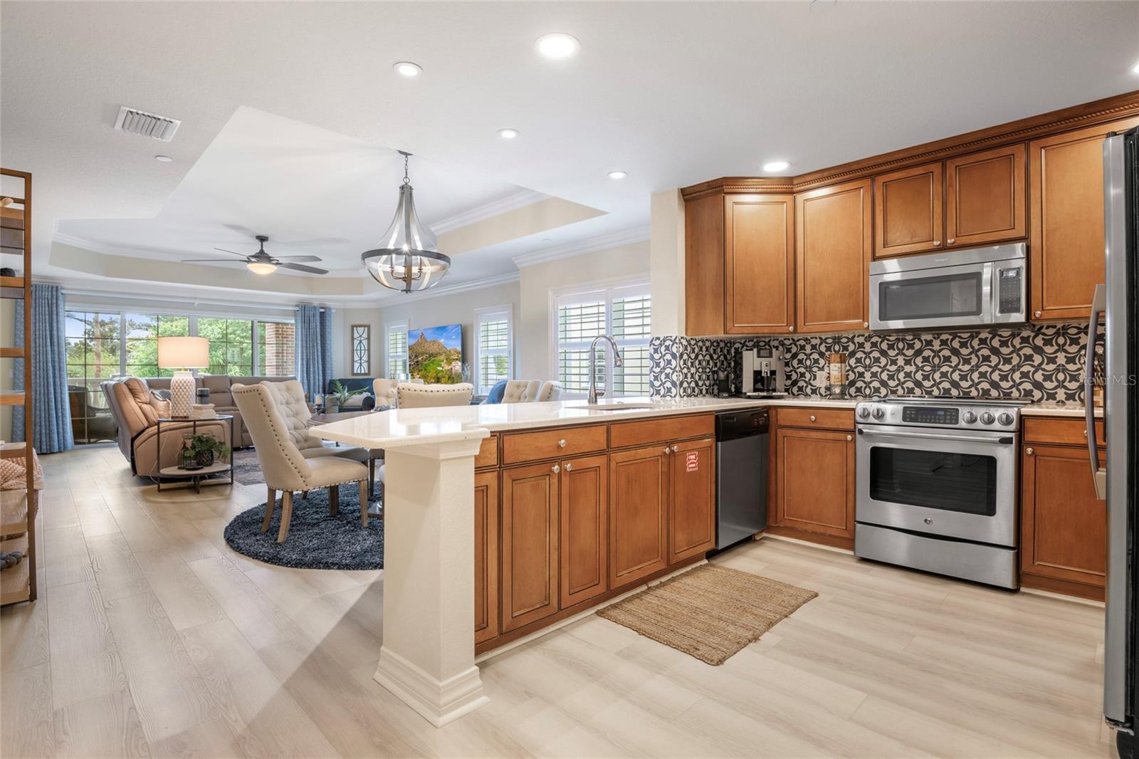 Image 15 of 39 For 7600 Sandy Ridge Drive 204