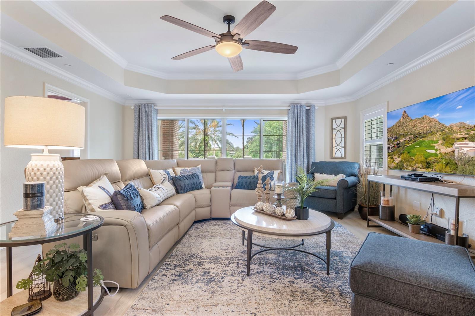 Image 6 of 39 For 7600 Sandy Ridge Drive 204