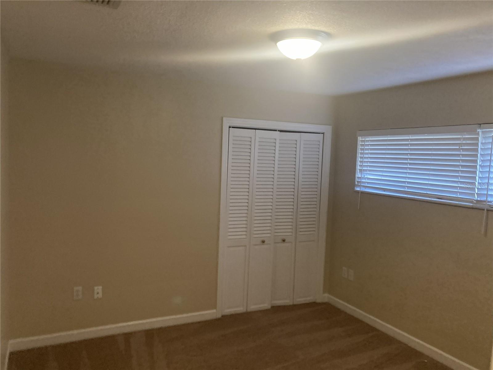 Listing photo id 6 for 805 Oakdale Street