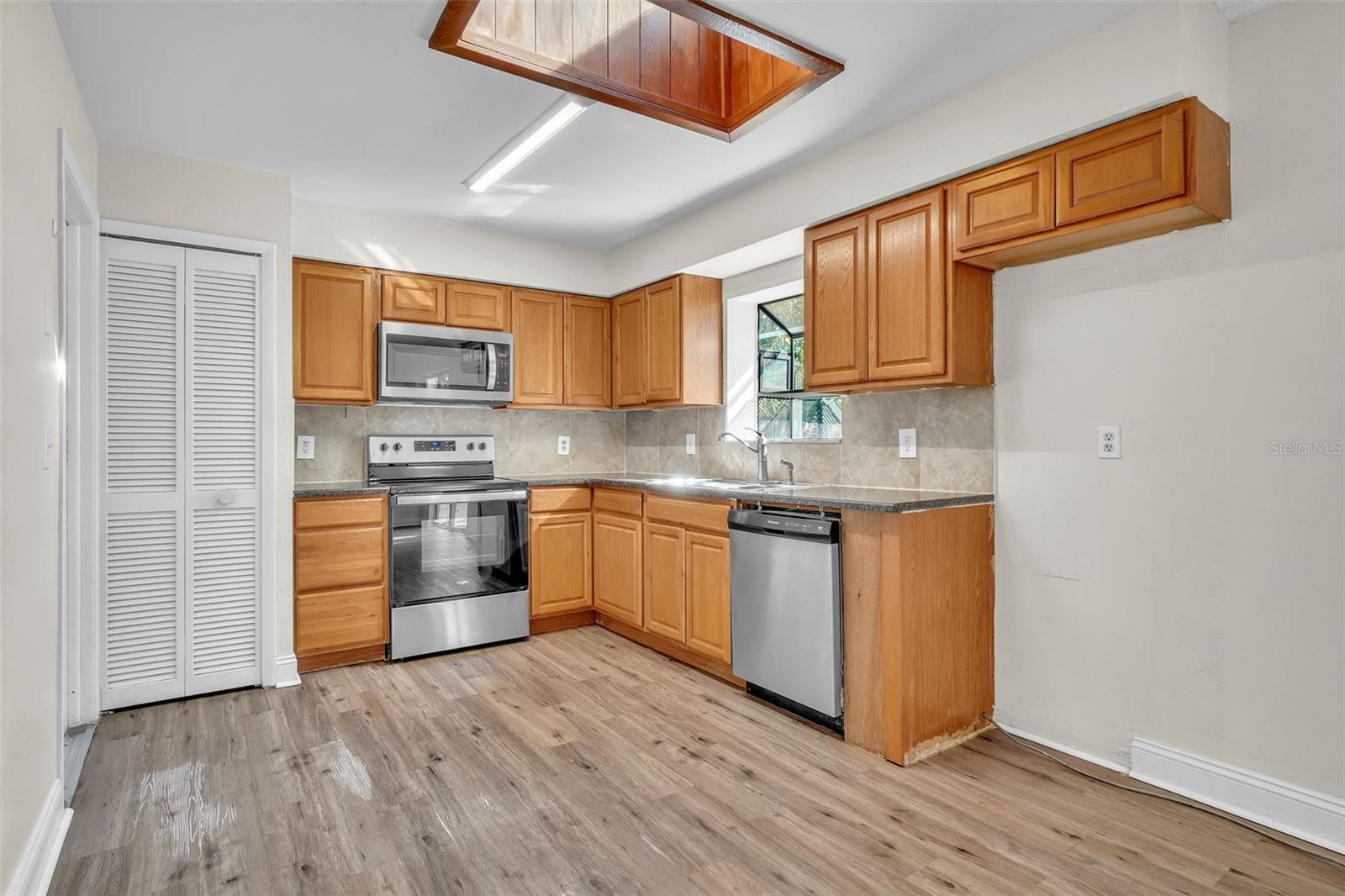 Image 17 of 24 For 7724 Pengrove Pass