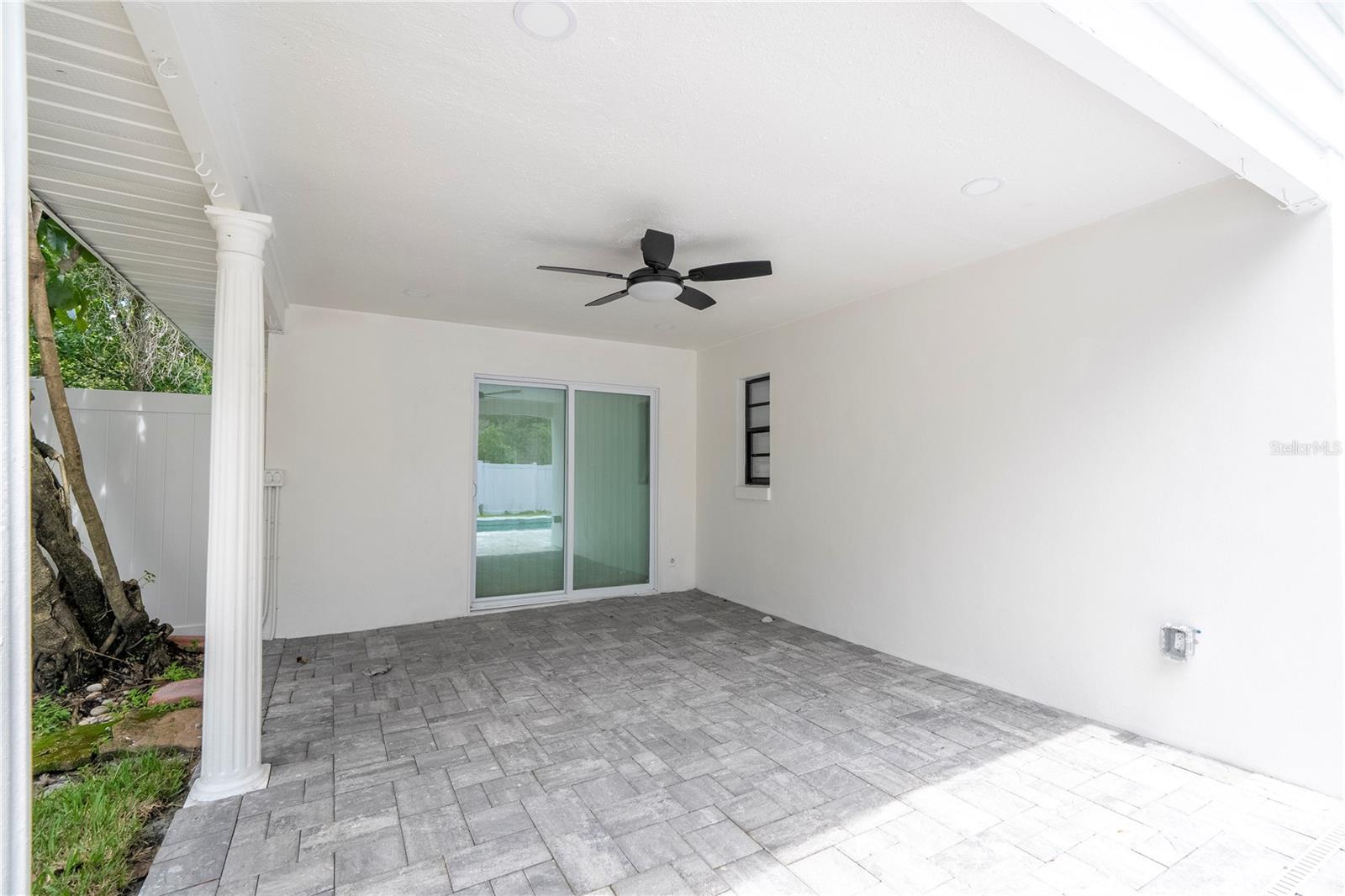 Image 11 of 64 For 1124 Munster Street