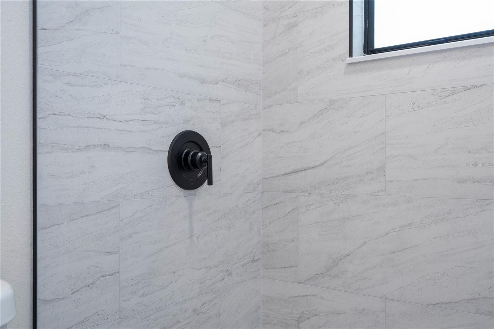 Image 24 of 64 For 1124 Munster Street